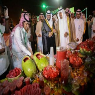 محافظ وادي الدواسر يفتتح مهرجان الحبحب الرابع