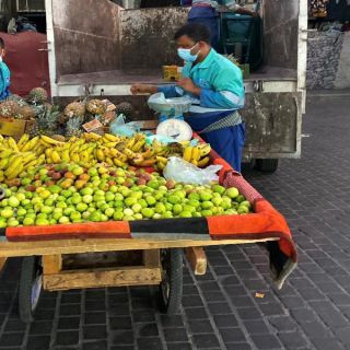 #أمانة_جدة تصادر طن خضروات و فواكه من الباعة الجائلين في الشرفية