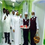 ادارة مستشفى البرك تدخل البهجة على المرضى بالعيد