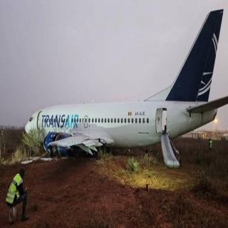 إصابة 11 شخصًا جراء حادث خروج طائرة بوينغ عن المدرج في السنغال