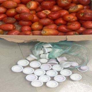بلدية بارق تُصادر أكثر من (6)كيلو طماطم و صوصات مجهولة المصدر