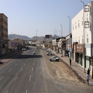 بلدية سراة عبيدة تعيد الطريق الرئيسي الى وضعه السابق ( مسارين)