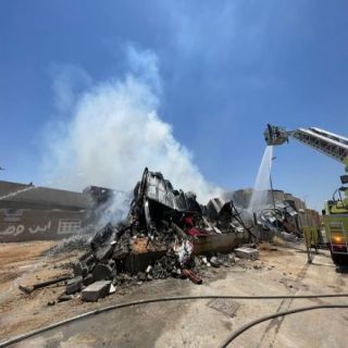 مدني #بريدة يُخمد حريق مستودع دون وقوع أي إصابات